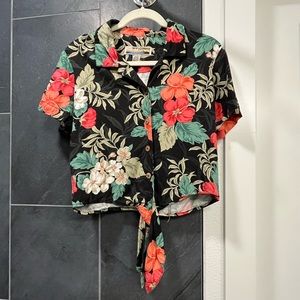 Womens floral Hawaiian shirt
